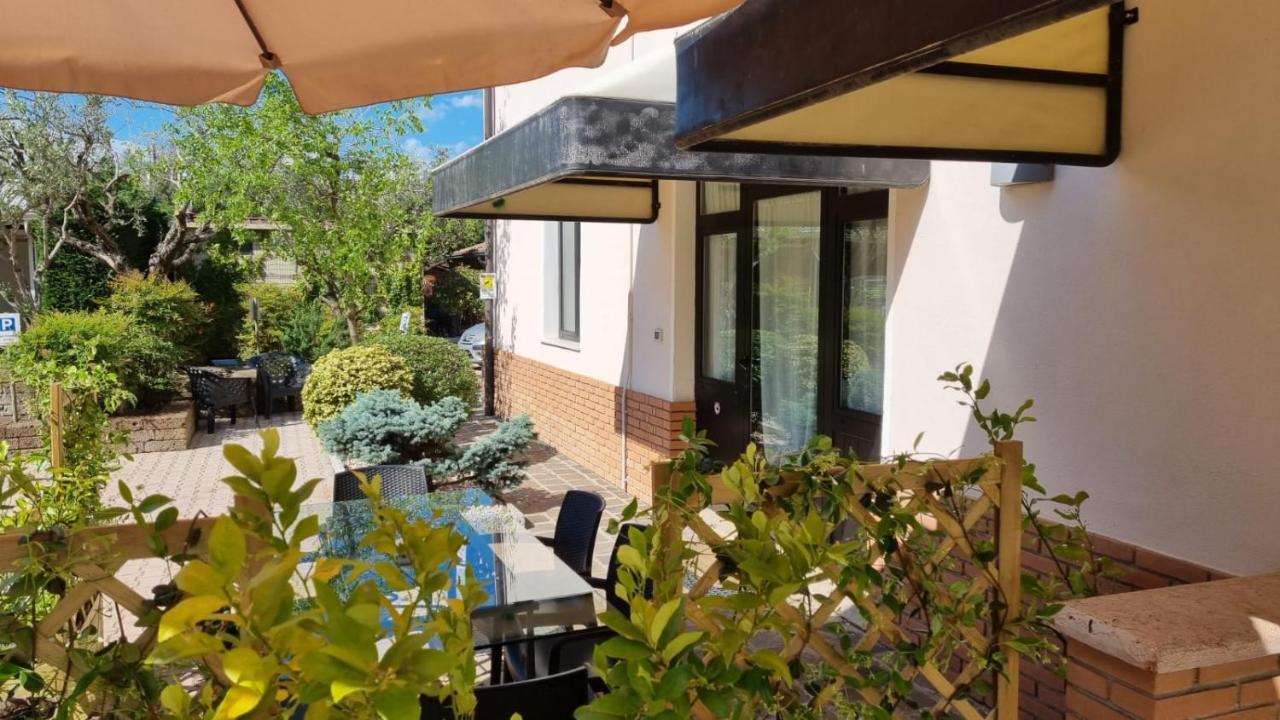 Fontana Oasis Apartments Castelnuovo del Garda Dış mekan fotoğraf